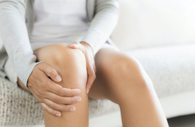 Brock What Causes Sudden Knee Pain without Injury?